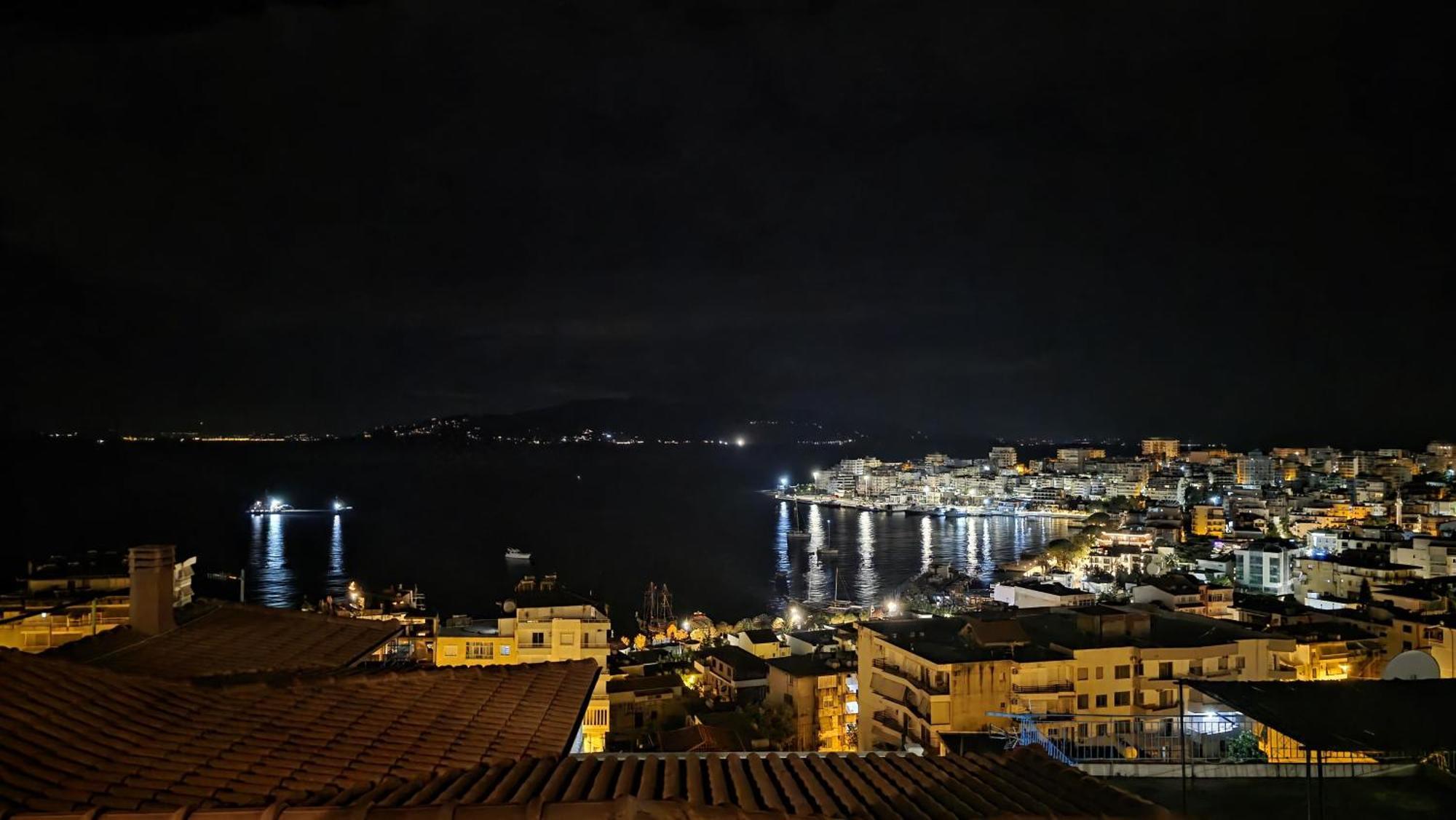 View Apartment Sarande Bagian luar foto